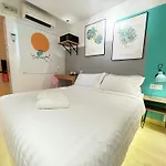 Apple 1 Hotel Gurney