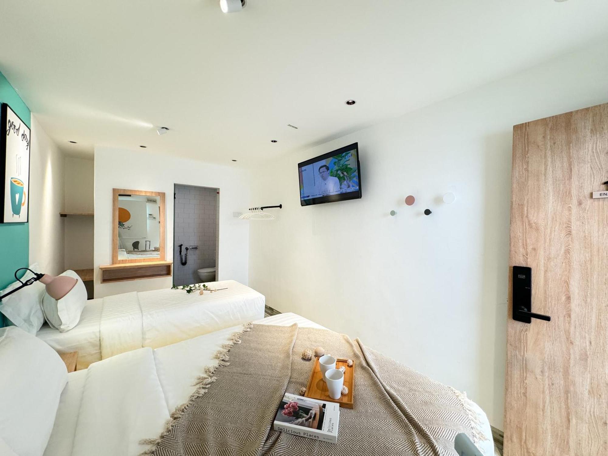 Apple 1 Gurney Hotel 2*