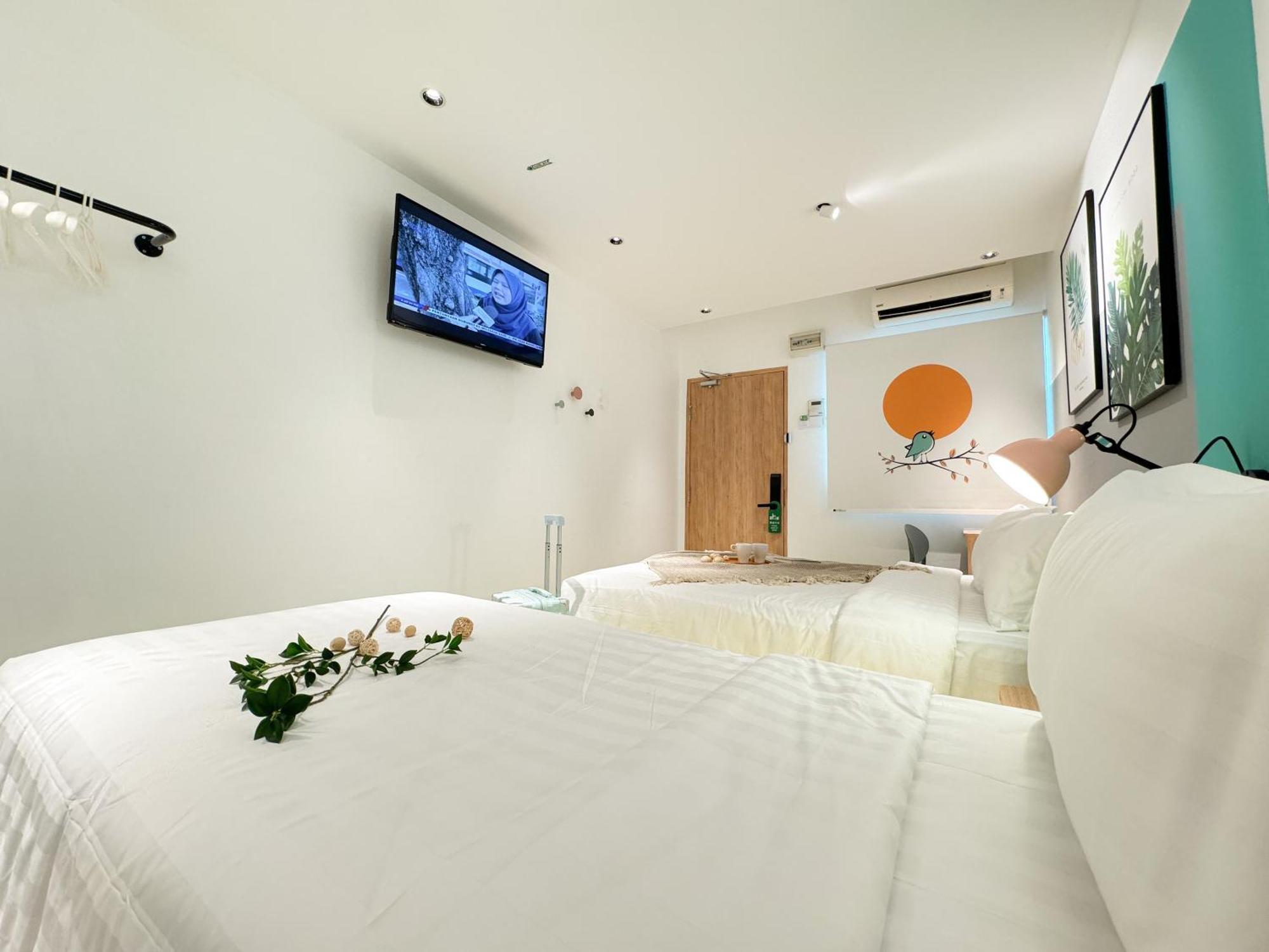 Hotel Apple 1 Gurney