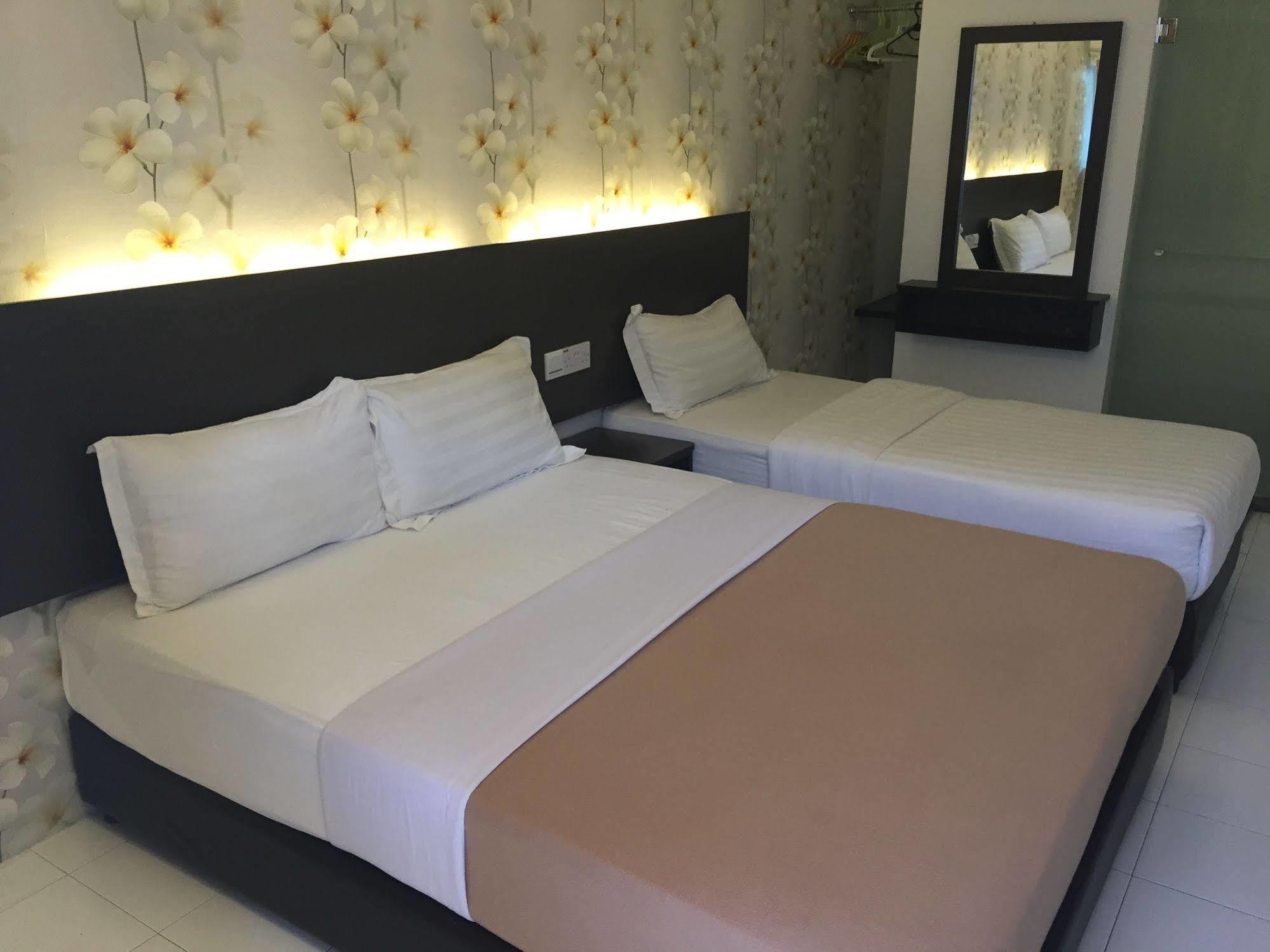 Hotel Apple 1 Gurney 2*